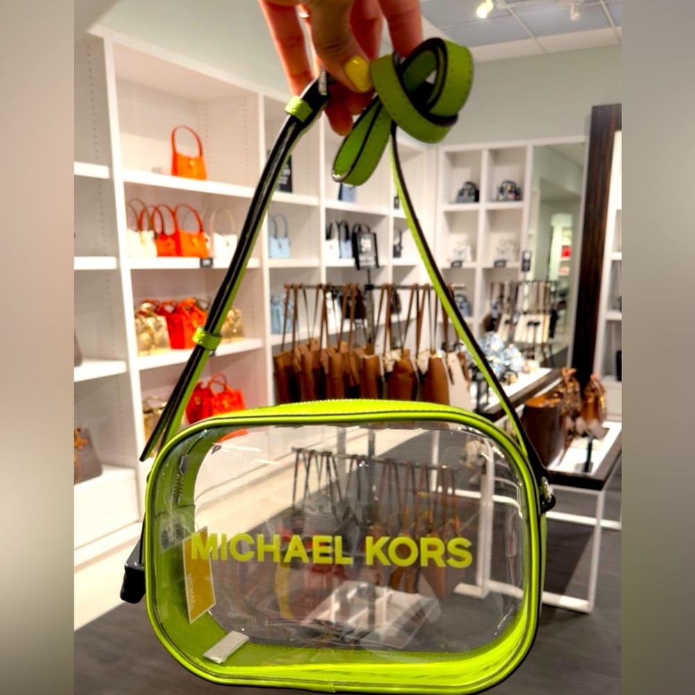 Michael Kors Jet Set Travel Medium Clear Vinyl Camera Bag Limegreen new with tag
